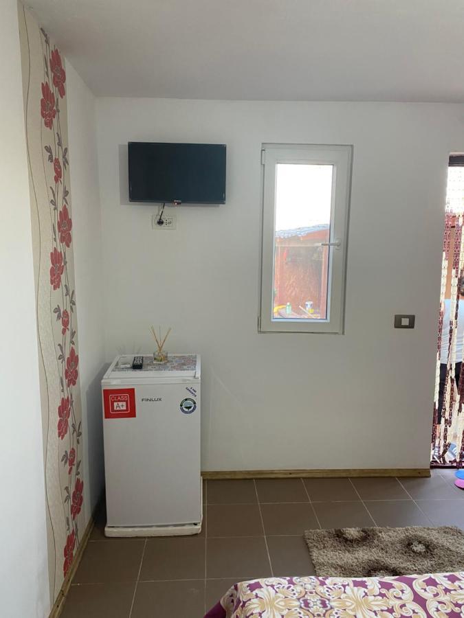 Camere De Inchiriat Maria Corbu Exterior foto