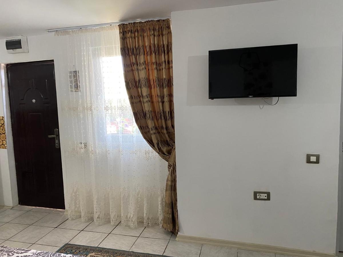 Camere De Inchiriat Maria Corbu Exterior foto